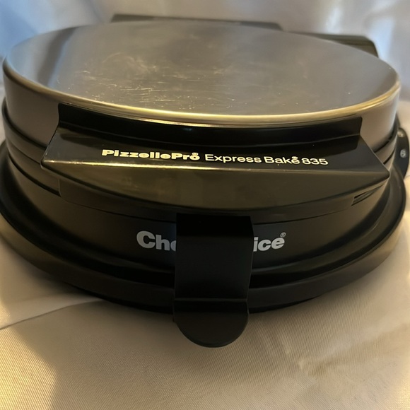 Chef’s Choice PizzellePro Express Bake 835 Pizzelle Waffle Maker - Picture 3 of 5